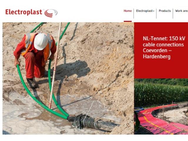 Screenshot from the Electoplast website showing workers handling green protective cable ducts in a sandy trench on the left, and machinery laying red cable protection on the right. The text highlights a project.